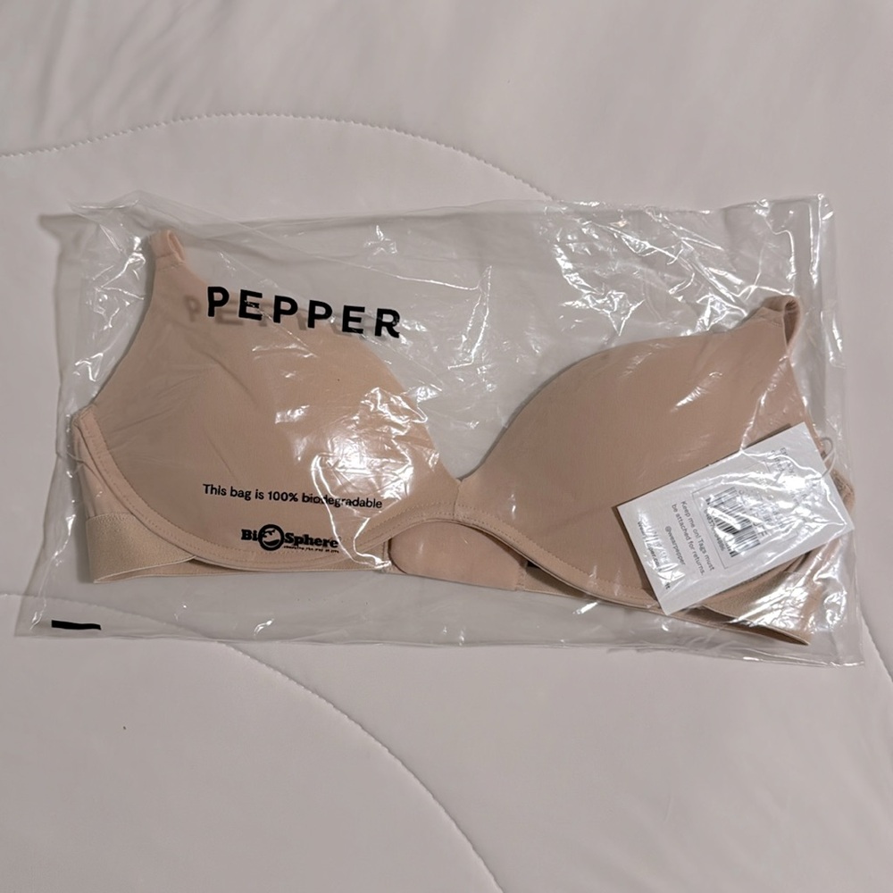 NWT Pepper lift up bra